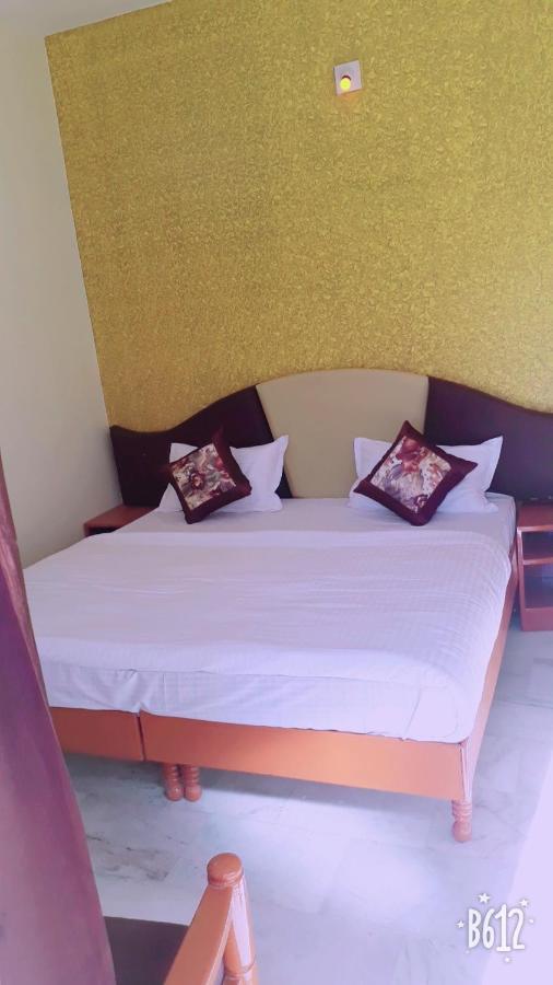 Paradise Hotel For Couples Mount Âbû Extérieur photo