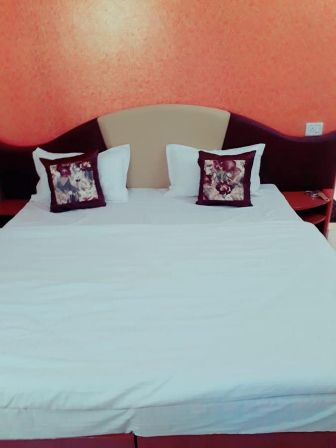 Paradise Hotel For Couples Mount Âbû Extérieur photo